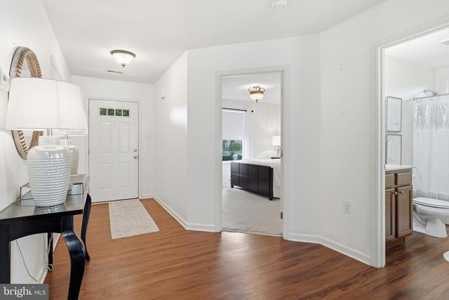 33 CHENNAULT TRL, Falling Waters, WV 25419
