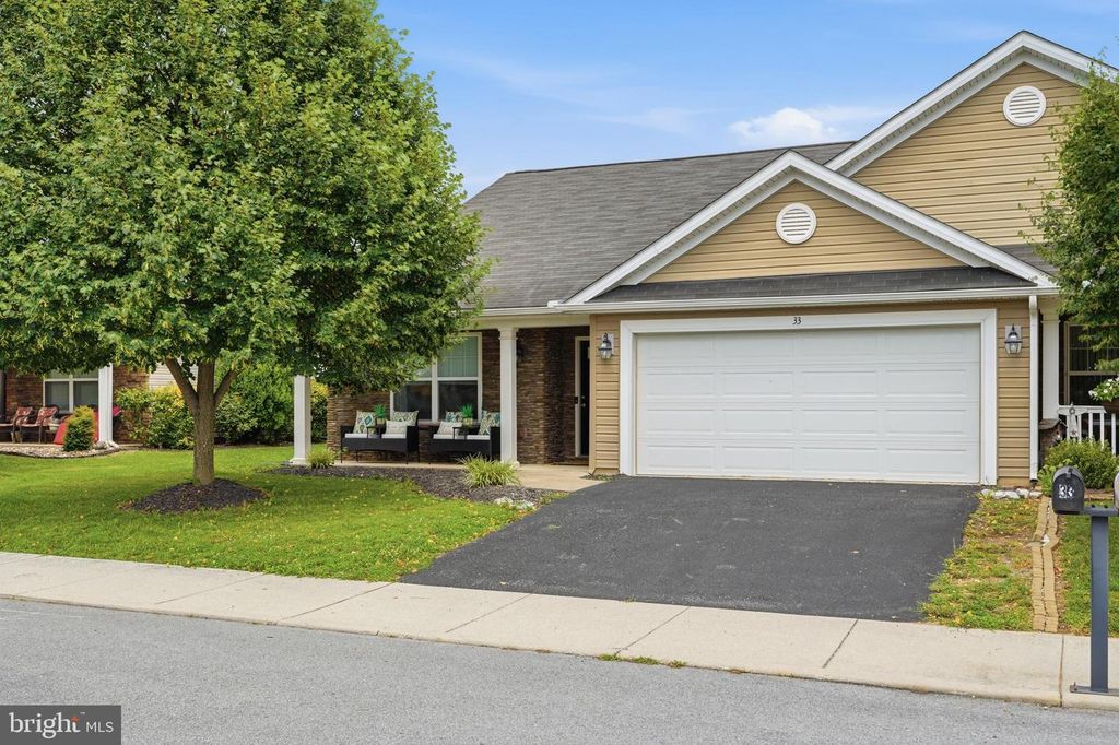 33 CHENNAULT TRL, Falling Waters, WV 25419