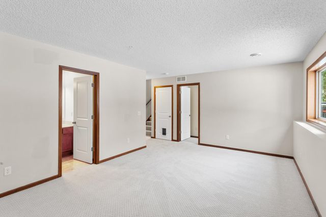 3091 Wilderness Path, Woodbury, MN 55129