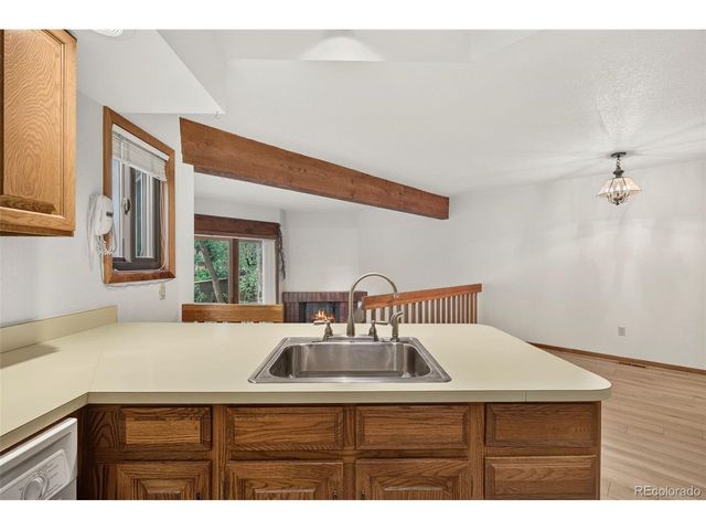 102 Creekside Ln, Colorado Springs, CO 80906