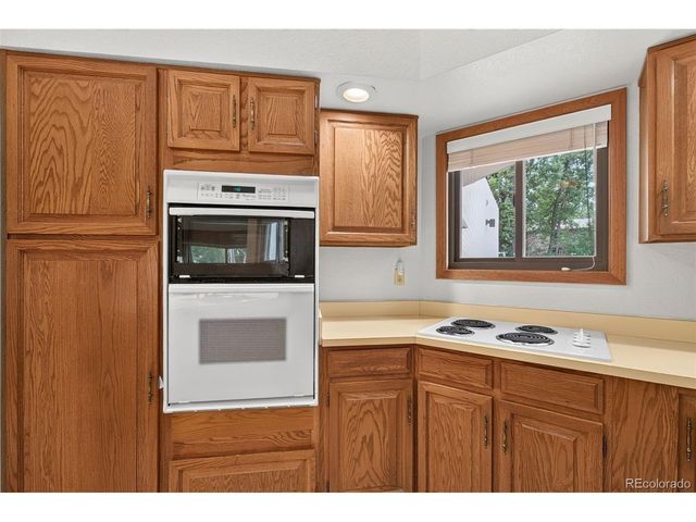 102 Creekside Ln, Colorado Springs, CO 80906