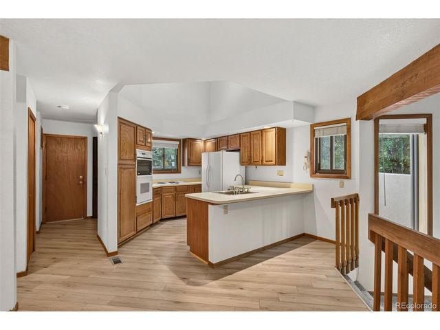 102 Creekside Ln, Colorado Springs, CO 80906
