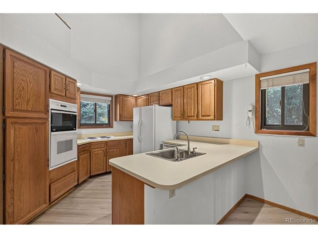 102 Creekside Ln, Colorado Springs, CO 80906