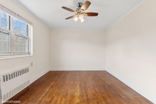 210-16 69 Avenue B, Oakland Gardens, NY 11364