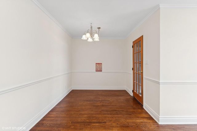 210-16 69 Avenue B, Oakland Gardens, NY 11364