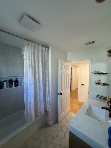 4755 N Sharon Avenue, Fresno, CA 93704