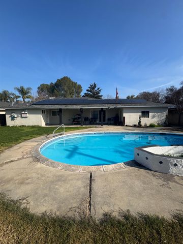 4755 N Sharon Avenue, Fresno, CA 93704