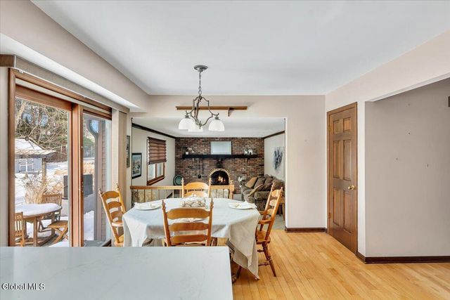 767 Huntingdon Drive, Niskayuna, NY 12309