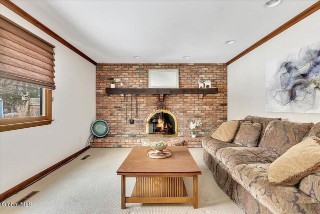 767 Huntingdon Drive, Niskayuna, NY 12309