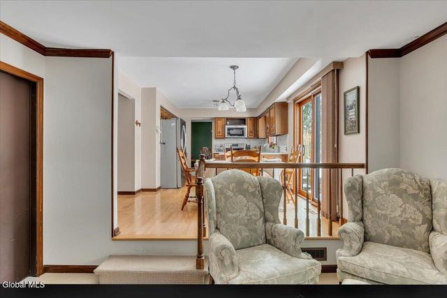 767 Huntingdon Drive, Niskayuna, NY 12309