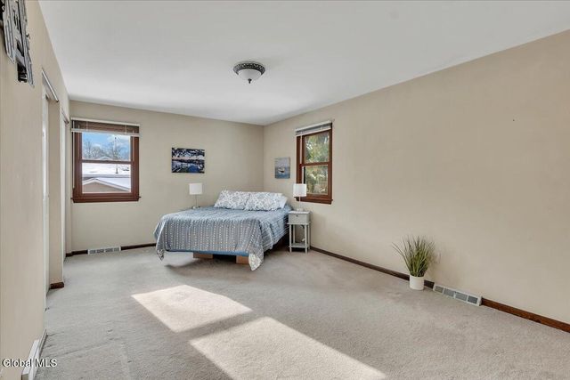 767 Huntingdon Drive, Niskayuna, NY 12309