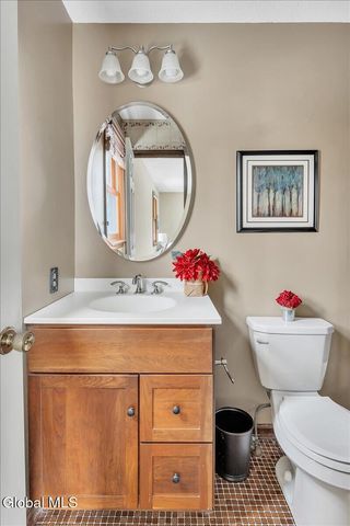 767 Huntingdon Drive, Niskayuna, NY 12309