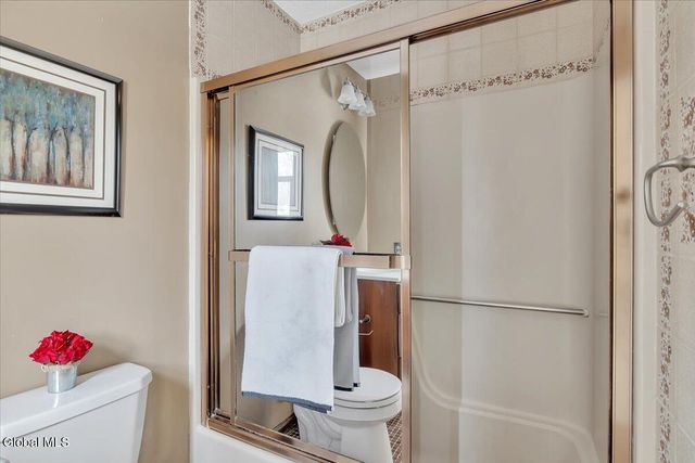 767 Huntingdon Drive, Niskayuna, NY 12309