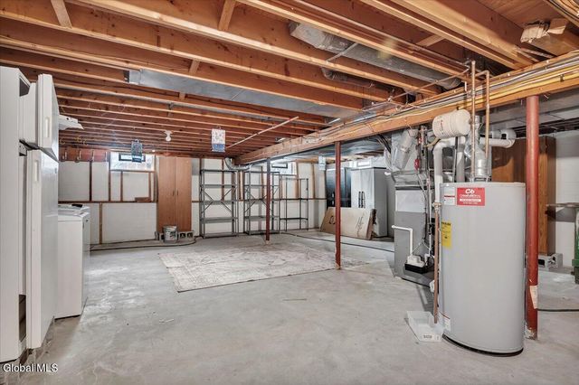 767 Huntingdon Drive, Niskayuna, NY 12309