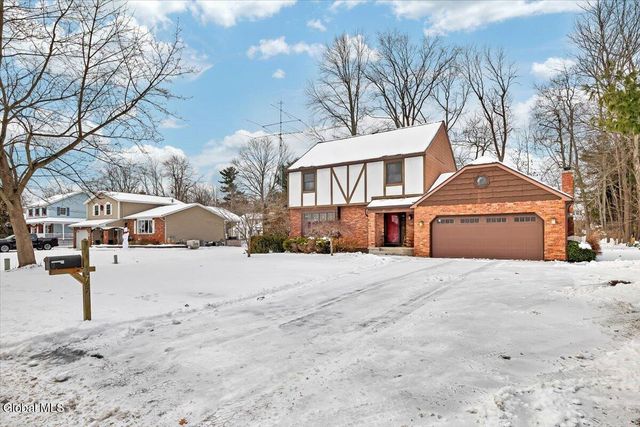 767 Huntingdon Drive, Niskayuna, NY 12309