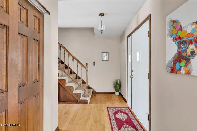 767 Huntingdon Drive, Niskayuna, NY 12309