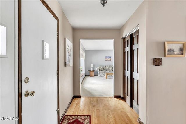 767 Huntingdon Drive, Niskayuna, NY 12309