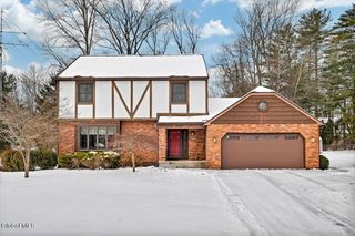 767 Huntingdon Drive, Niskayuna, NY 12309