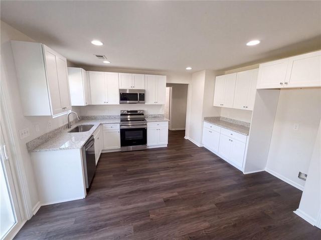 7402 Walton Hill, Fairburn, GA 30213