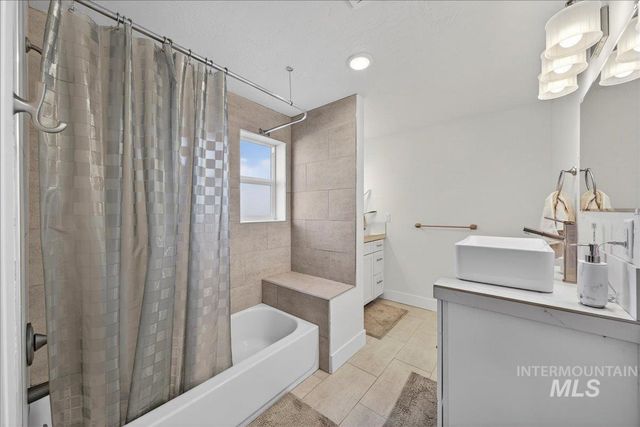 621 N Roosevelt St, Boise, ID 83706