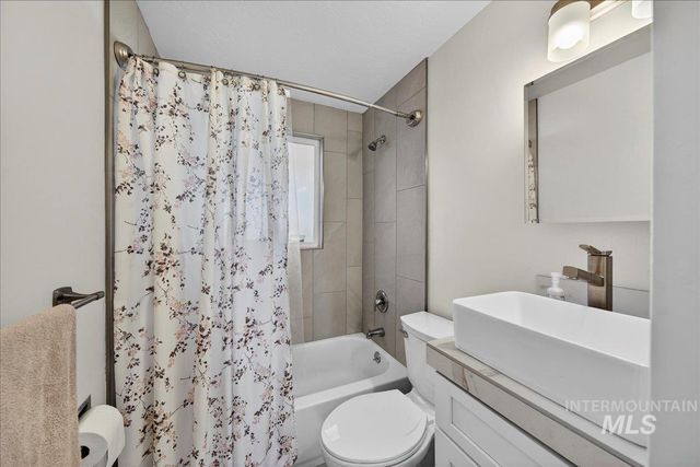 621 N Roosevelt St, Boise, ID 83706