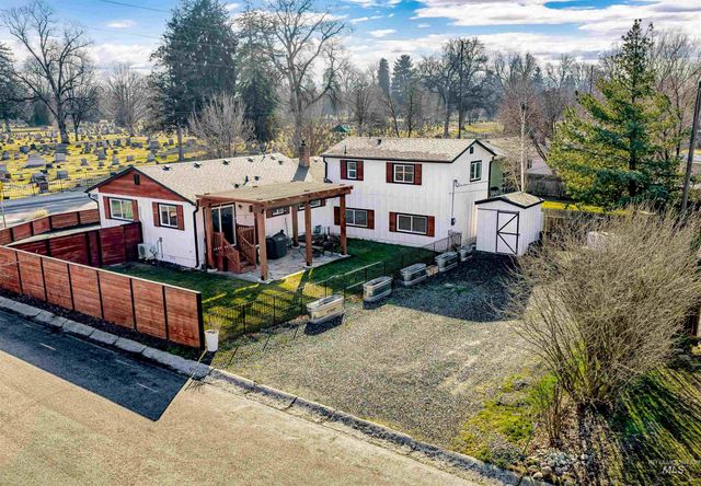 621 N Roosevelt St, Boise, ID 83706