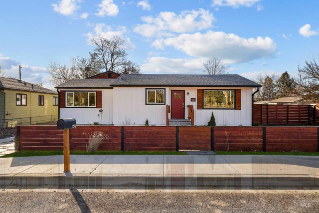 621 N Roosevelt St, Boise, ID 83706