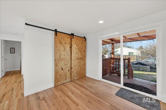 621 N Roosevelt St, Boise, ID 83706