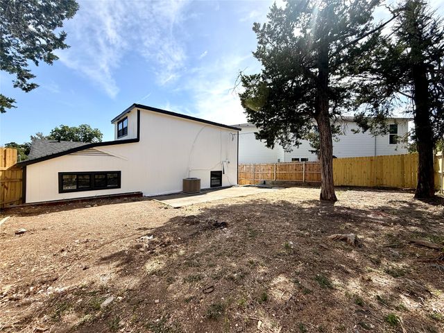 1201 Forester Drive, Dallas, TX 75216