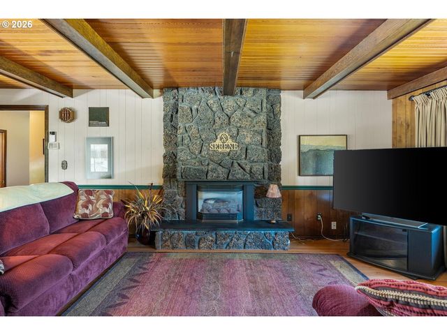 18345 Se CHELDELIN Rd, Gresham, OR 97080