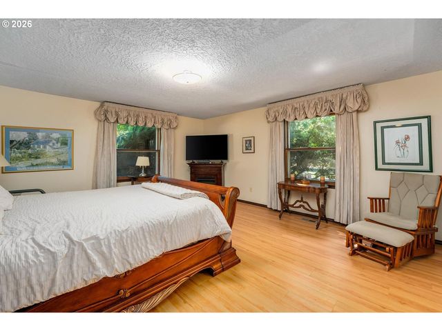 18345 Se CHELDELIN Rd, Gresham, OR 97080