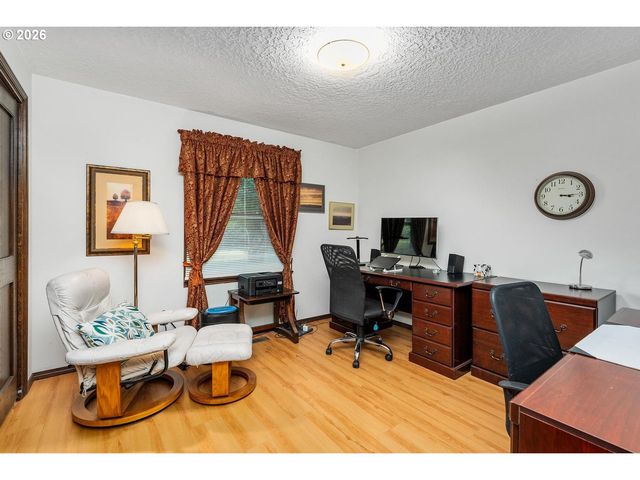 18345 Se CHELDELIN Rd, Gresham, OR 97080