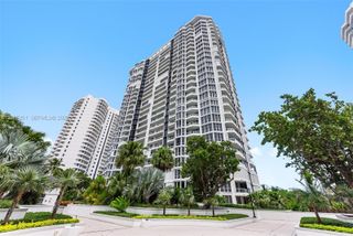 21150 Point Place 702, Aventura, FL 33180