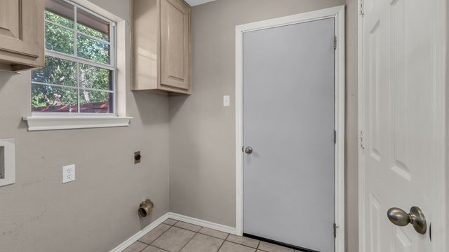 808 W Couts Street, Weatherford, TX 76086