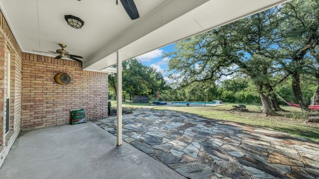 808 W Couts Street, Weatherford, TX 76086