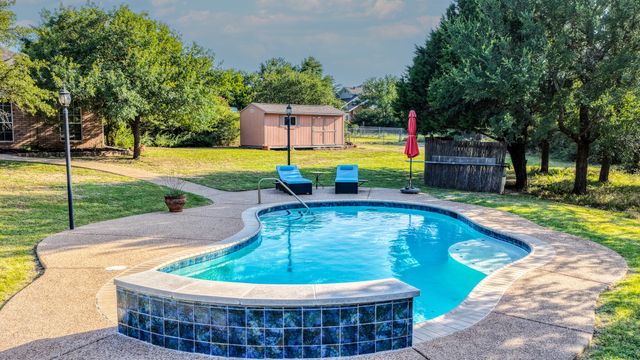 808 W Couts Street, Weatherford, TX 76086
