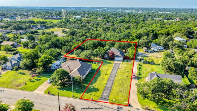 808 W Couts Street, Weatherford, TX 76086
