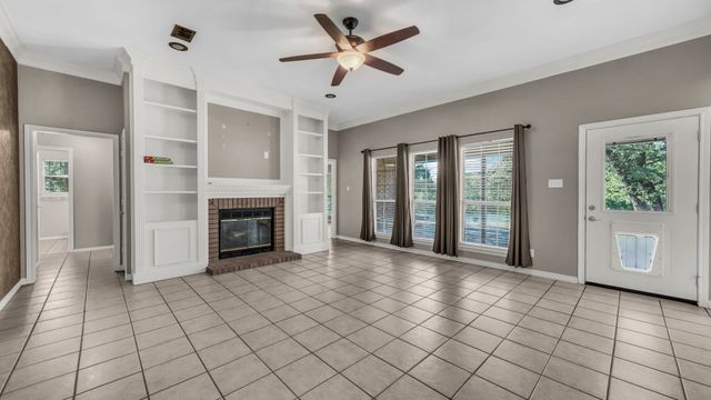 808 W Couts Street, Weatherford, TX 76086