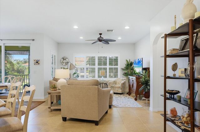 173 NAVIGATION CIRCLE 107, Osprey, FL 34229