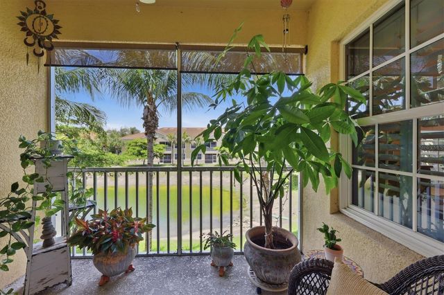 173 NAVIGATION CIRCLE 107, Osprey, FL 34229
