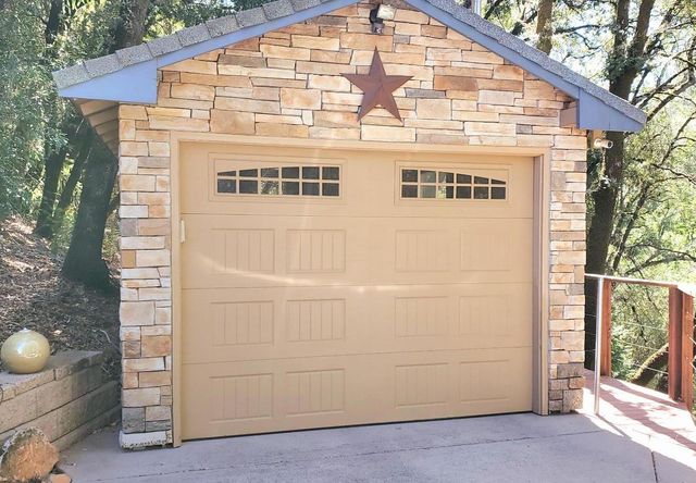 1440 Dog Bar, Colfax, CA 95713