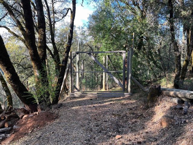 1440 Dog Bar, Colfax, CA 95713