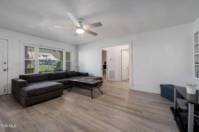 1676 Tn-91, Elizabethton, TN 37643