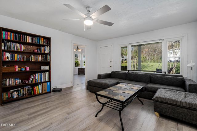 1676 Tn-91, Elizabethton, TN 37643