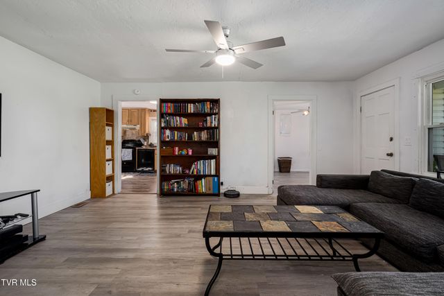 1676 Tn-91, Elizabethton, TN 37643