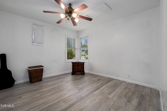 1676 Tn-91, Elizabethton, TN 37643