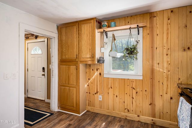 1676 Tn-91, Elizabethton, TN 37643