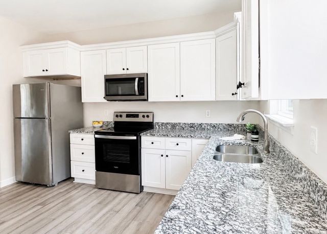 1162 Oak Grove Rd, Dickson, TN 37055