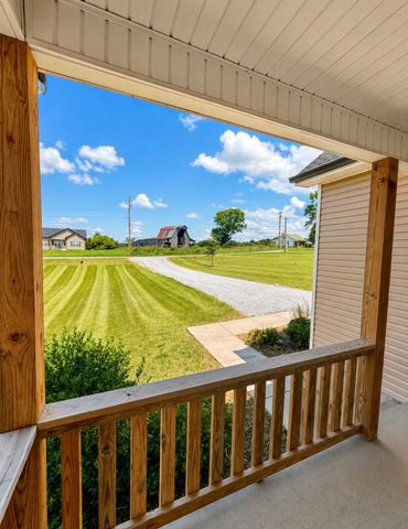 1162 Oak Grove Rd, Dickson, TN 37055