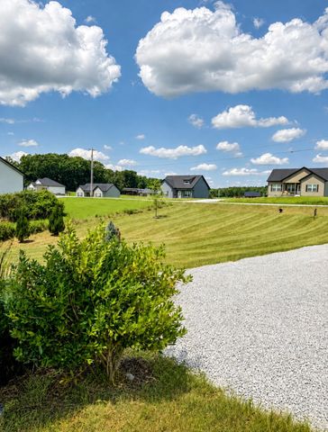 1162 Oak Grove Rd, Dickson, TN 37055